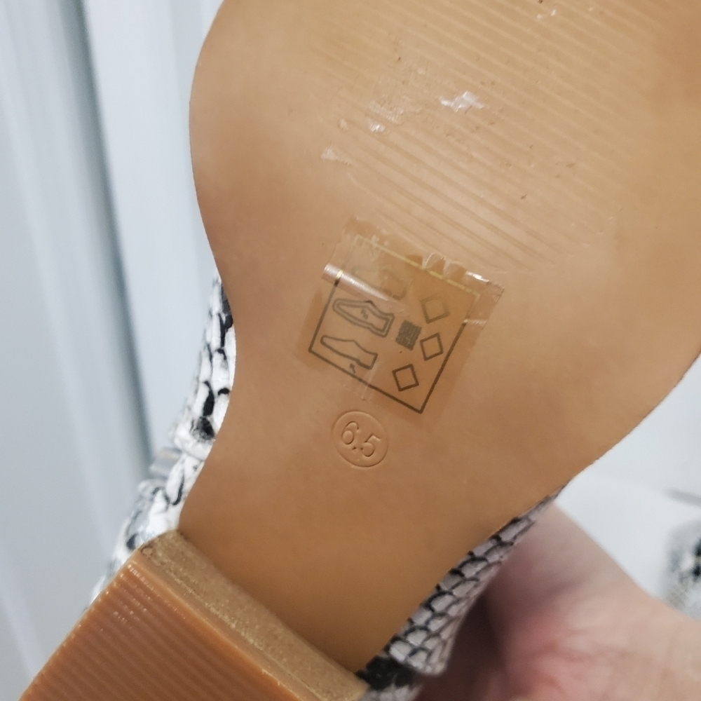 Beast Fashion Snakeprint Booties Size 6.5, Stylish, Chic, City - Picture 10 of 12